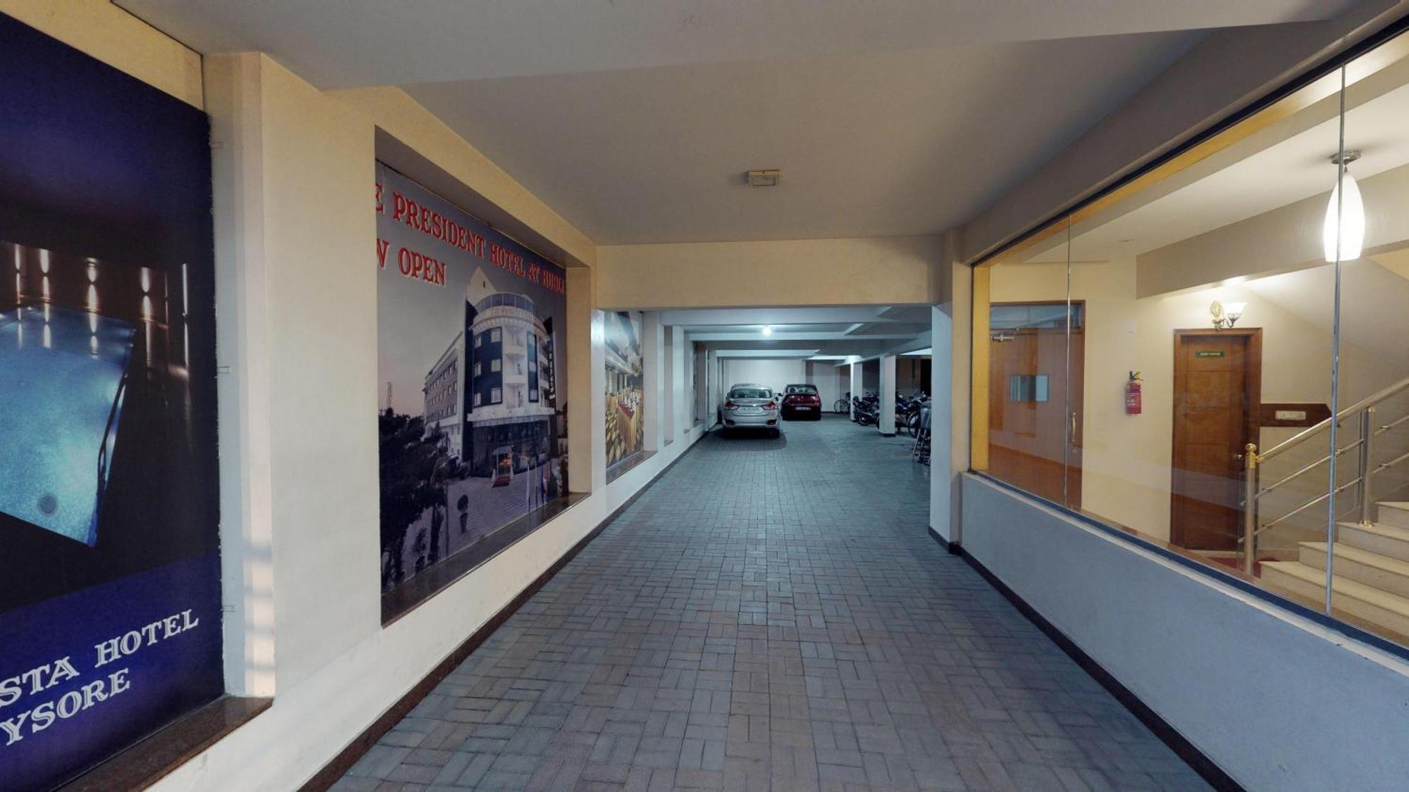 Pai Vista, Kr Road Hotel Бангалор Екстериор снимка