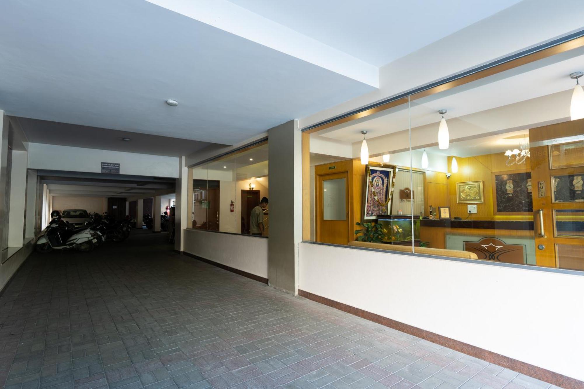 Pai Vista, Kr Road Hotel Бангалор Екстериор снимка