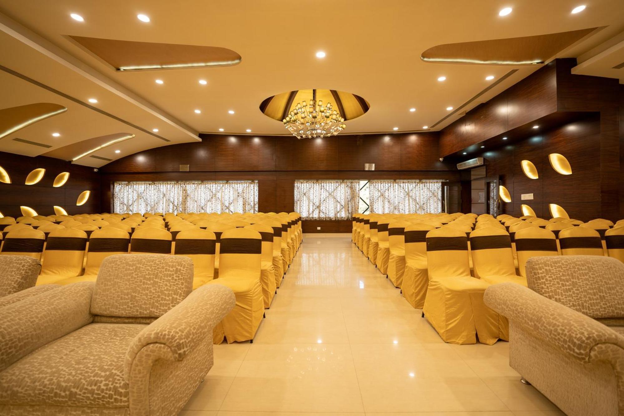 Pai Vista, Kr Road Hotel Бангалор Екстериор снимка