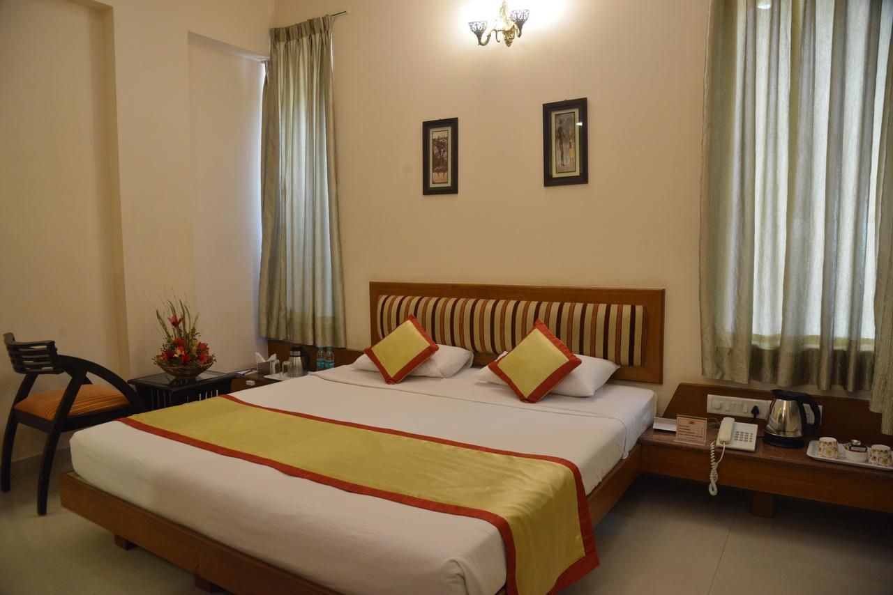 Pai Vista, Kr Road Hotel Бангалор Екстериор снимка
